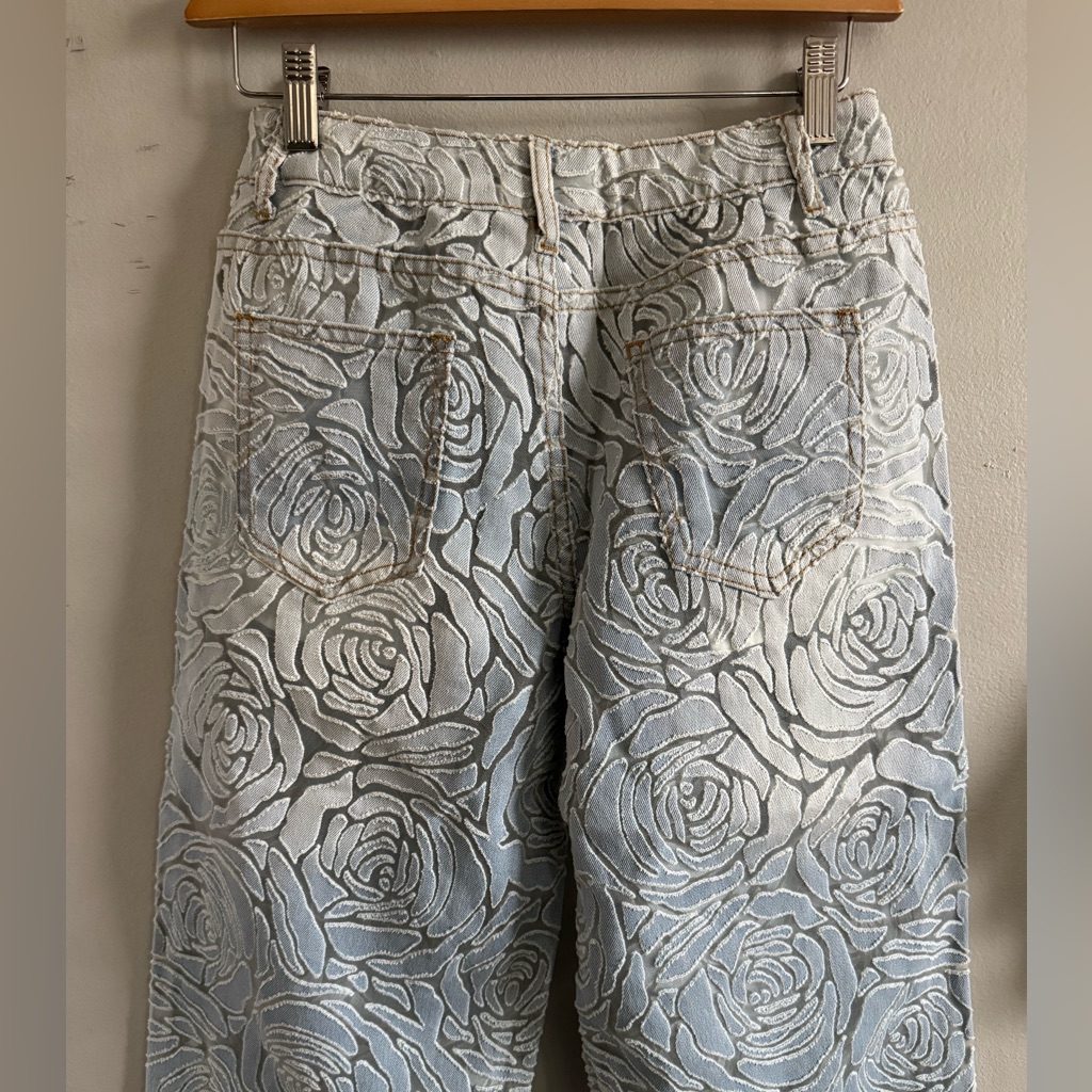 Innovare Denim Chlodulf Flower Cutout Jeans Size Small New With Tags — image 7 of 8